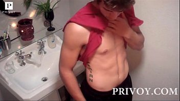 european teen natalia rossi ases if to be facefucked in her room